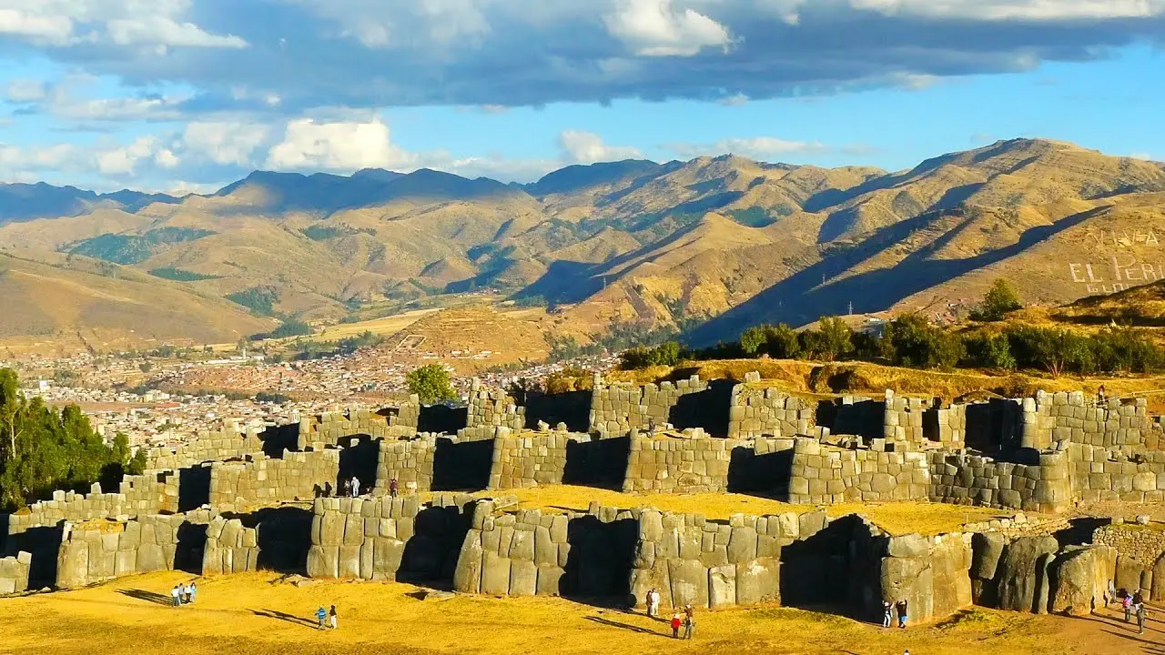 Saqsayhuaman